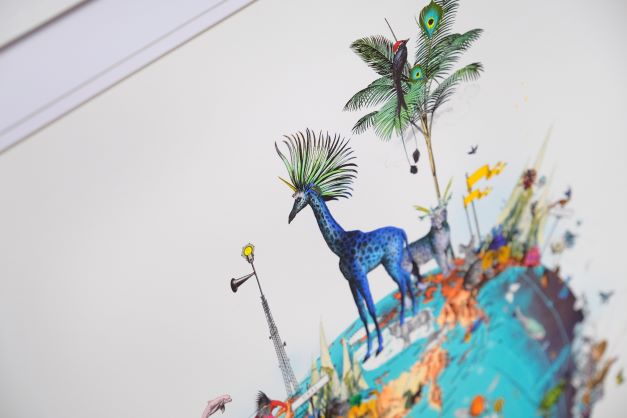 Medium Mountain og Giraffe Ocean Jordin II by Kristjana S Williams